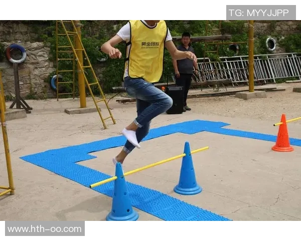 大头足球双人对战乐趣无穷挑战你的反应速度与团队配合能力 大头足球双人对战乐趣无穷挑战你的反应速度与团队配合能力