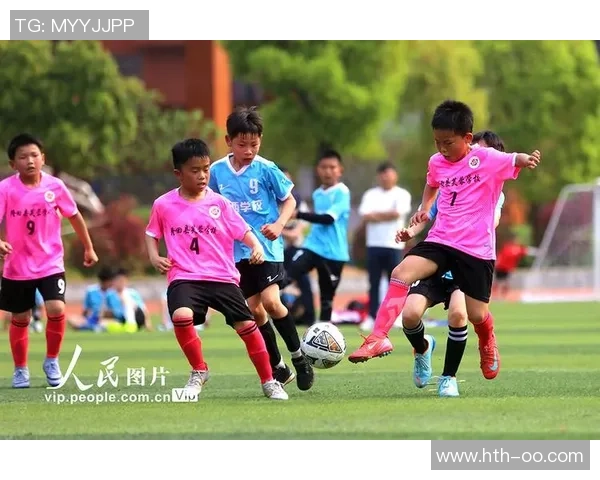 足球小将第一部：少年们的梦想与拼搏在绿茵场上绽放光彩